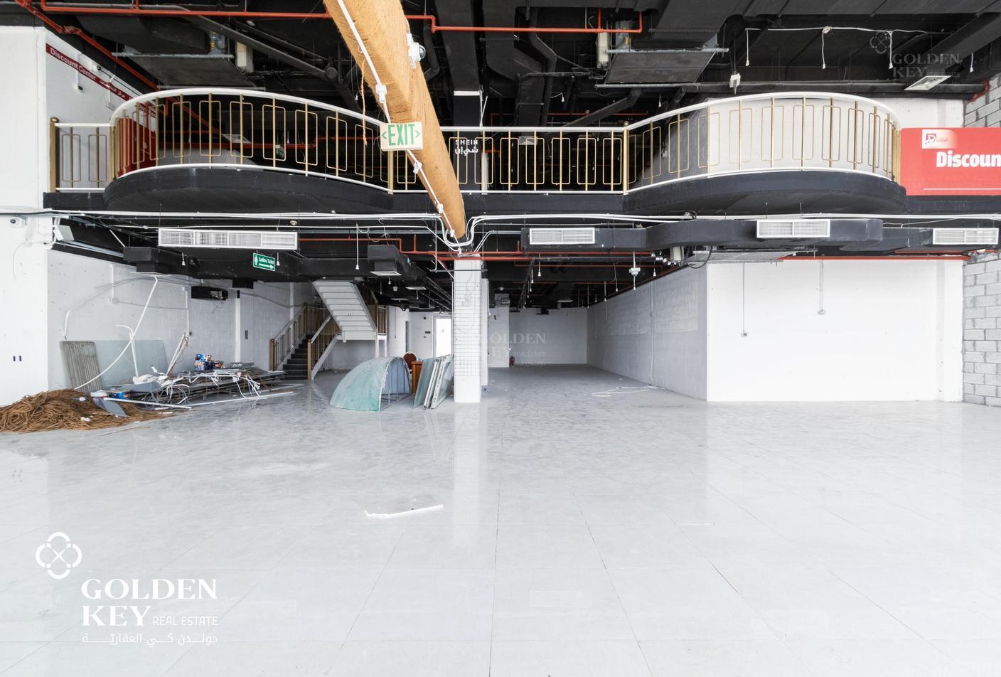 +9 Months Grace | Ready Showroom | Premium