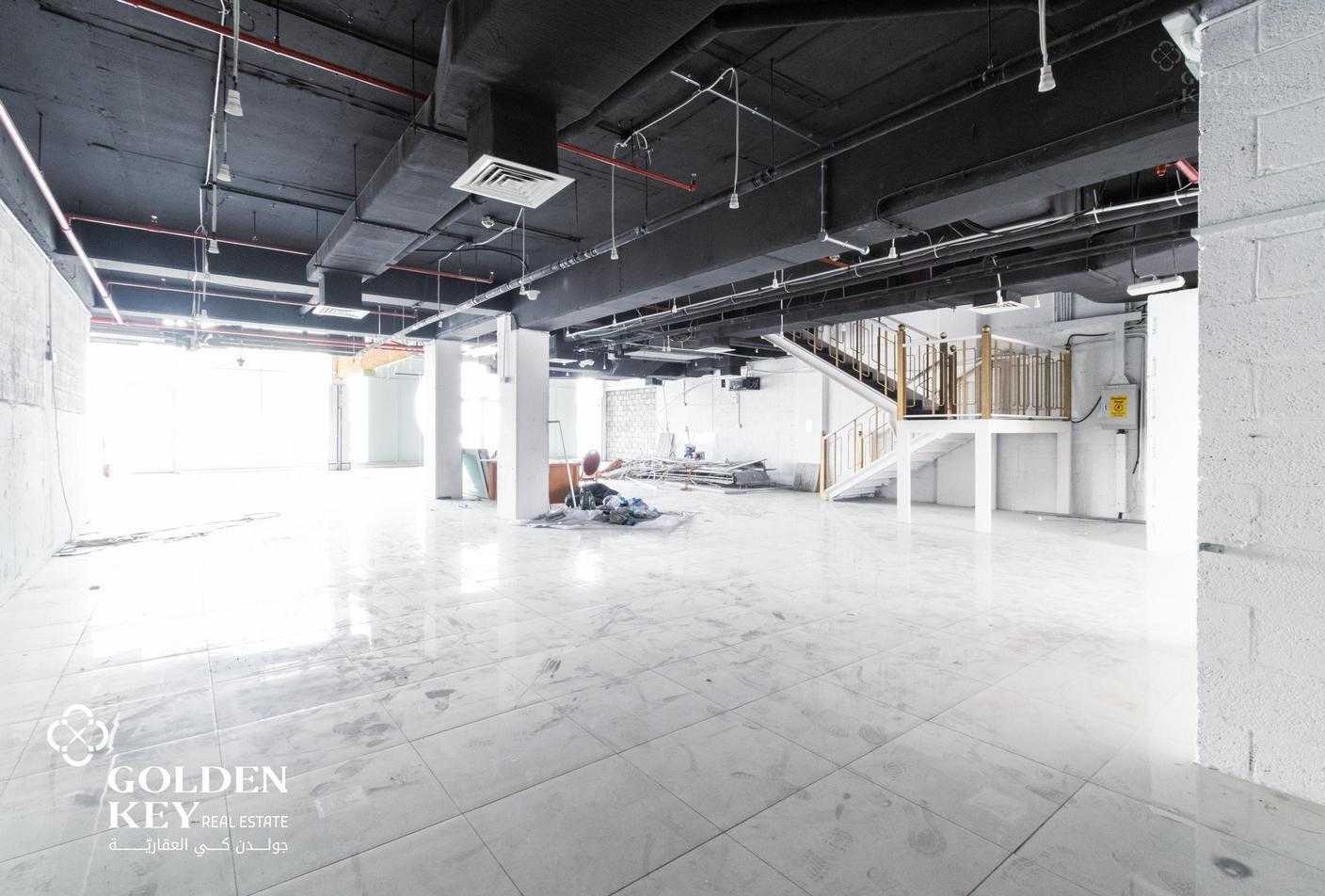 +9 Months Grace | Ready Showroom | Premium