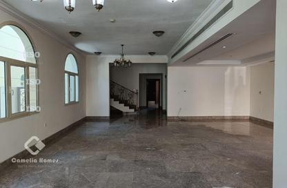 مجمع سكني - 5 غرف نوم - 6 حمامات للايجار في شارع النعيجة - غرب الهلال - الهلال - الدوحة