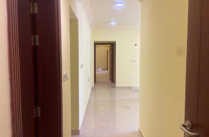 Apartment - 2 Bedrooms - 3 Bathrooms for rent in Al Nasr - Doha