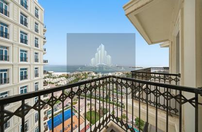 Apartment - 2 Bedrooms - 2 Bathrooms for rent in Floresta Gardens - Floresta Gardens - The Pearl Island - Doha