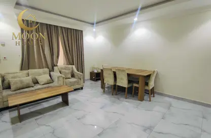 Apartment - 2 Bedrooms - 2 Bathrooms for rent in Umm Ghwailina Comm - Umm Ghuwalina - Umm Ghuwailina - Doha