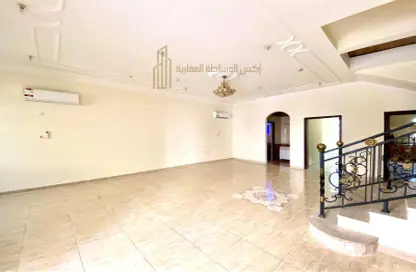 فيلا - 4 غرف نوم - 5 حمامات للايجار في أم صلال محمد - مدينة أم صلال - الدوحة