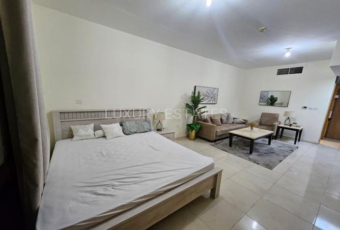 988309 - Property Main Image