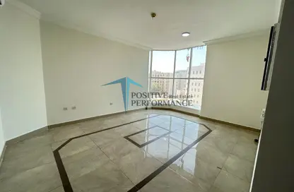 Apartment - 2 Bedrooms - 2 Bathrooms for rent in Al Mansoura - Al Mansoura - Doha