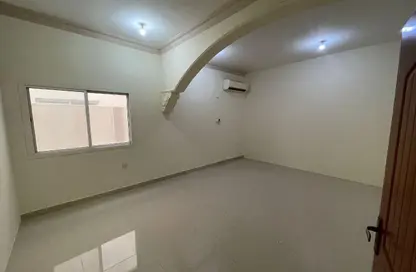 Apartment - 1 Bedroom - 1 Bathroom for rent in Mamoura 18 - Al Maamoura - Doha