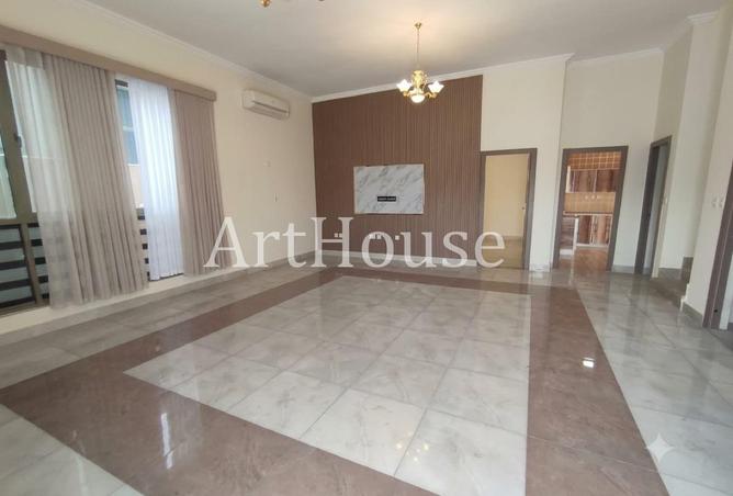61672700 - Property Image 2