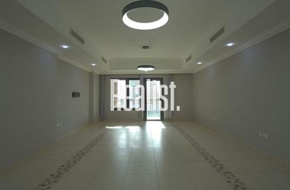 Apartment - 1 - 2 for rent in West Porto Drive - Porto Arabia - The Pearl Island - Doha Apartment - 1 - 2 for rent in West Porto Drive - Porto Arabia - The Pearl Island - Doha