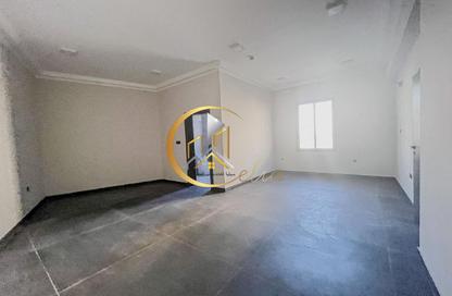 Apartment - 2 Bedrooms - 3 Bathrooms for rent in Bin Omran 35 - Fereej Bin Omran - Doha Apartment - 2 Bedrooms - 3 Bathrooms for rent in Bin Omran 35 - Fereej Bin Omran - Doha