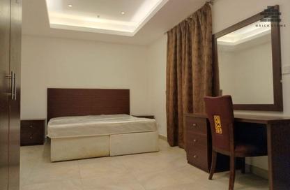 Apartment - 2 Bedrooms - 2 Bathrooms for rent in Umm Ghwailina Comm - Umm Ghuwalina - Umm Ghuwailina - Doha