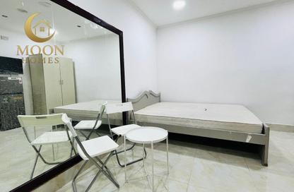 Apartment - Studio - 1 Bathroom for rent in Umm Ghwailina Comm - Umm Ghuwalina - Umm Ghuwailina - Doha Apartment - Studio - 1 Bathroom for rent in Umm Ghwailina Comm - Umm Ghuwalina - Umm Ghuwailina - Doha