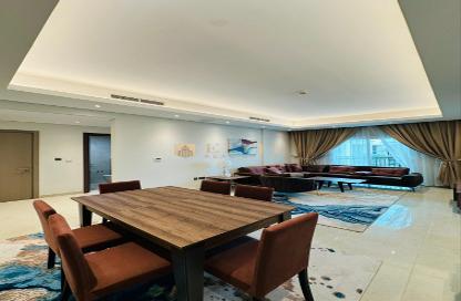Apartment - 2 Bedrooms - 2 Bathrooms for rent in West Porto Drive - Porto Arabia - The Pearl Island - Doha