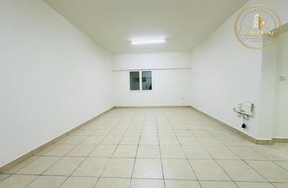 Apartment - 3 - 3 for rent in Musheireb Tower - Musheireb - Musheireb - Doha Apartment - 3 - 3 for rent in Musheireb Tower - Musheireb - Musheireb - Doha