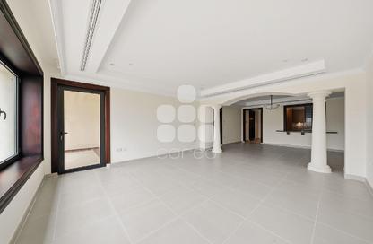 Apartment - 2 Bedrooms - 3 Bathrooms for rent in Porto Arabia Townhouses - Porto Arabia - The Pearl Island - Doha