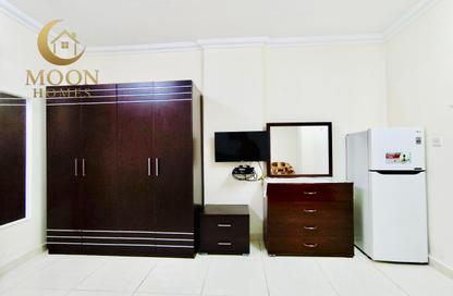 Apartment - Studio - 1 Bathroom for rent in Umm Ghuwailina 4 - Umm Ghuwailina - Doha Apartment - Studio - 1 Bathroom for rent in Umm Ghuwailina 4 - Umm Ghuwailina - Doha