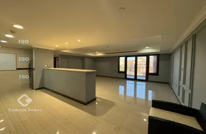 Apartment - 2 Bedrooms - 3 Bathrooms for rent in East Porto Drive - Porto Arabia - The Pearl Island - Doha