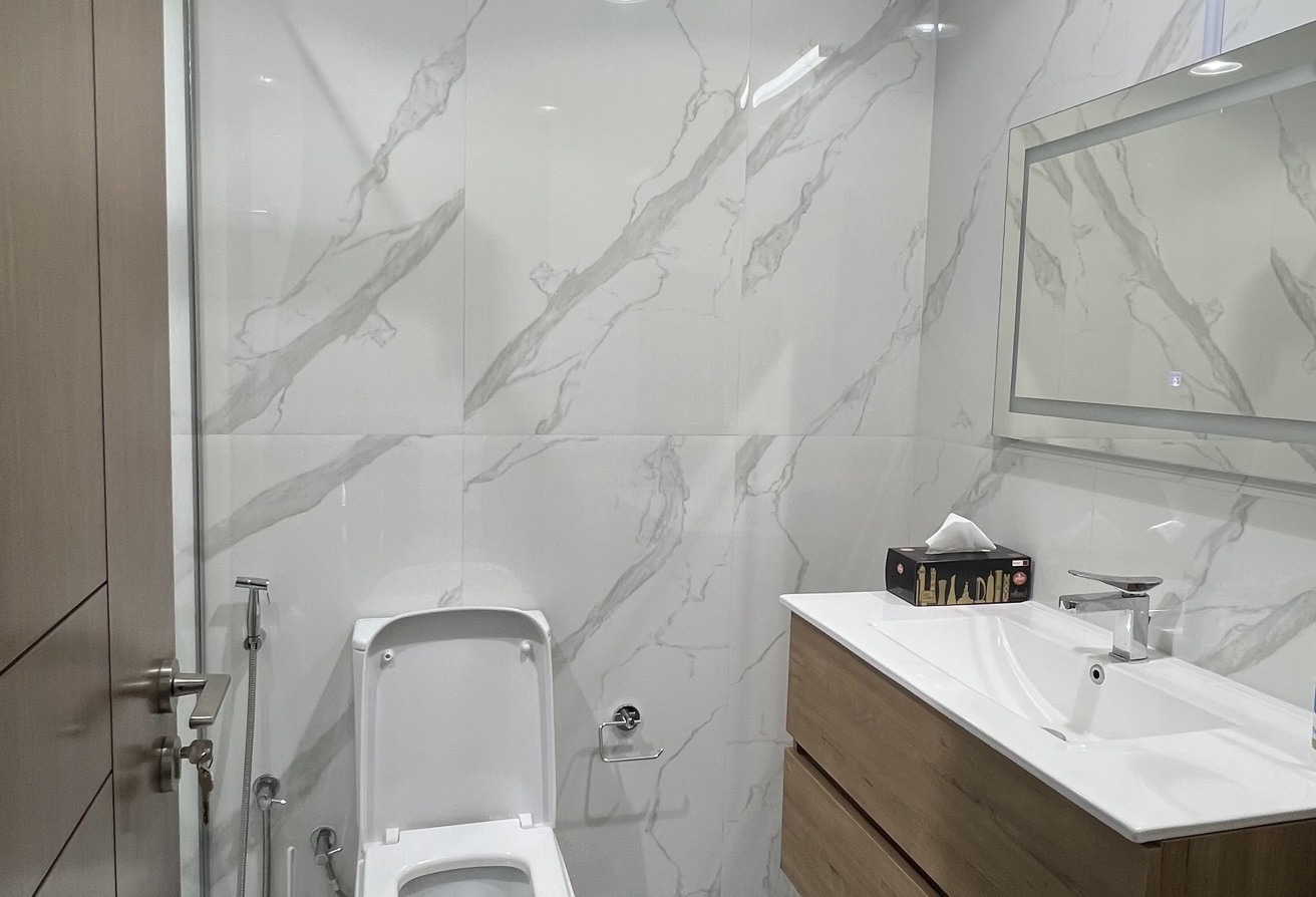 LUXURY 2BHK FULLY FURNISHED + 1 MONTH FREE thumbnail 6