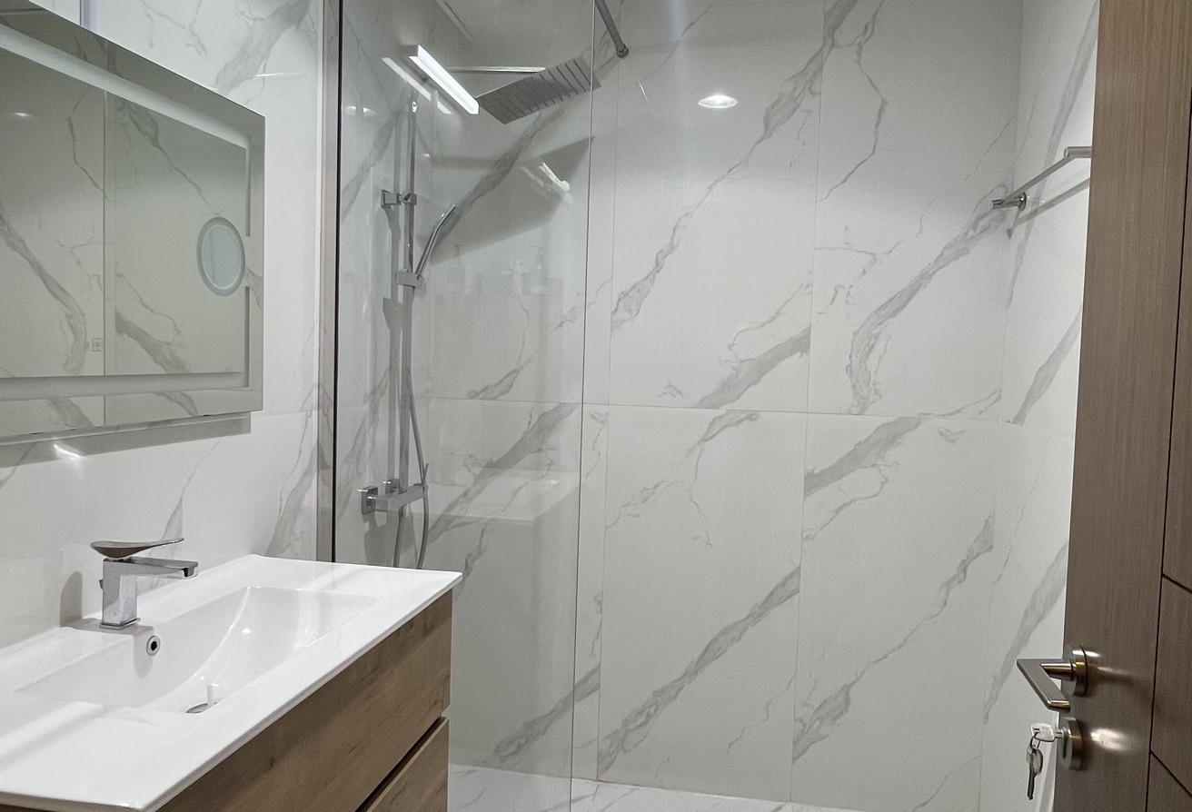 LUXURY 2BHK FULLY FURNISHED + 1 MONTH FREE thumbnail 4