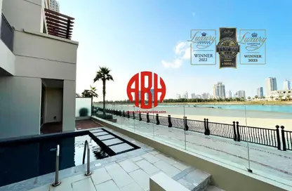 Villa - 5 Bedrooms - 6 Bathrooms for rent in Abraj Bay - Abraj Quartiers - The Pearl Island - Doha