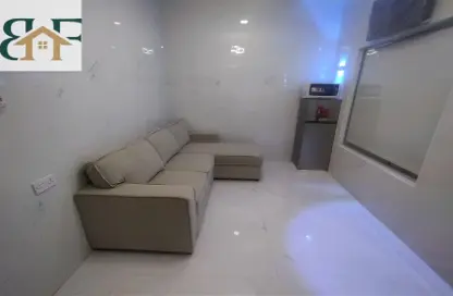 شقة - 1 حمام للايجار في ام غوالينا تجارية - ام غويلينا - أم غويلينا - الدوحة