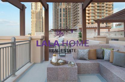 Villa - 5 Bedrooms - 7 Bathrooms for rent in Abraj Bay - Abraj Quartiers - The Pearl Island - Doha