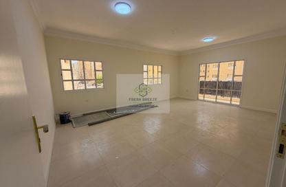 Apartment - 2 Bedrooms - 2 Bathrooms for rent in Old Al Ghanim - Al Ghanim - Doha
