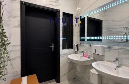 Apartment - 2 Bedrooms - 1 Bathroom for rent in Al Thumama - Doha