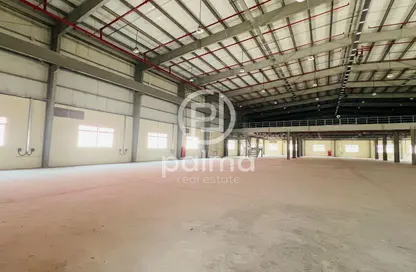 Warehouse - Studio - 4 Bathrooms for rent in Al Asmakh Complex - Industrial Area - Industrial Area - Doha