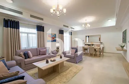 Villa - 3 Bedrooms - 5 Bathrooms for rent in Wadi Al Markh - Muraikh - AlMuraikh - Doha