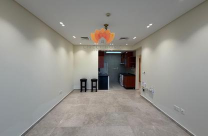 Apartment - 2 Bedrooms - 2 Bathrooms for rent in Zig Zag Tower B - Zig Zag Towers - West Bay - Doha