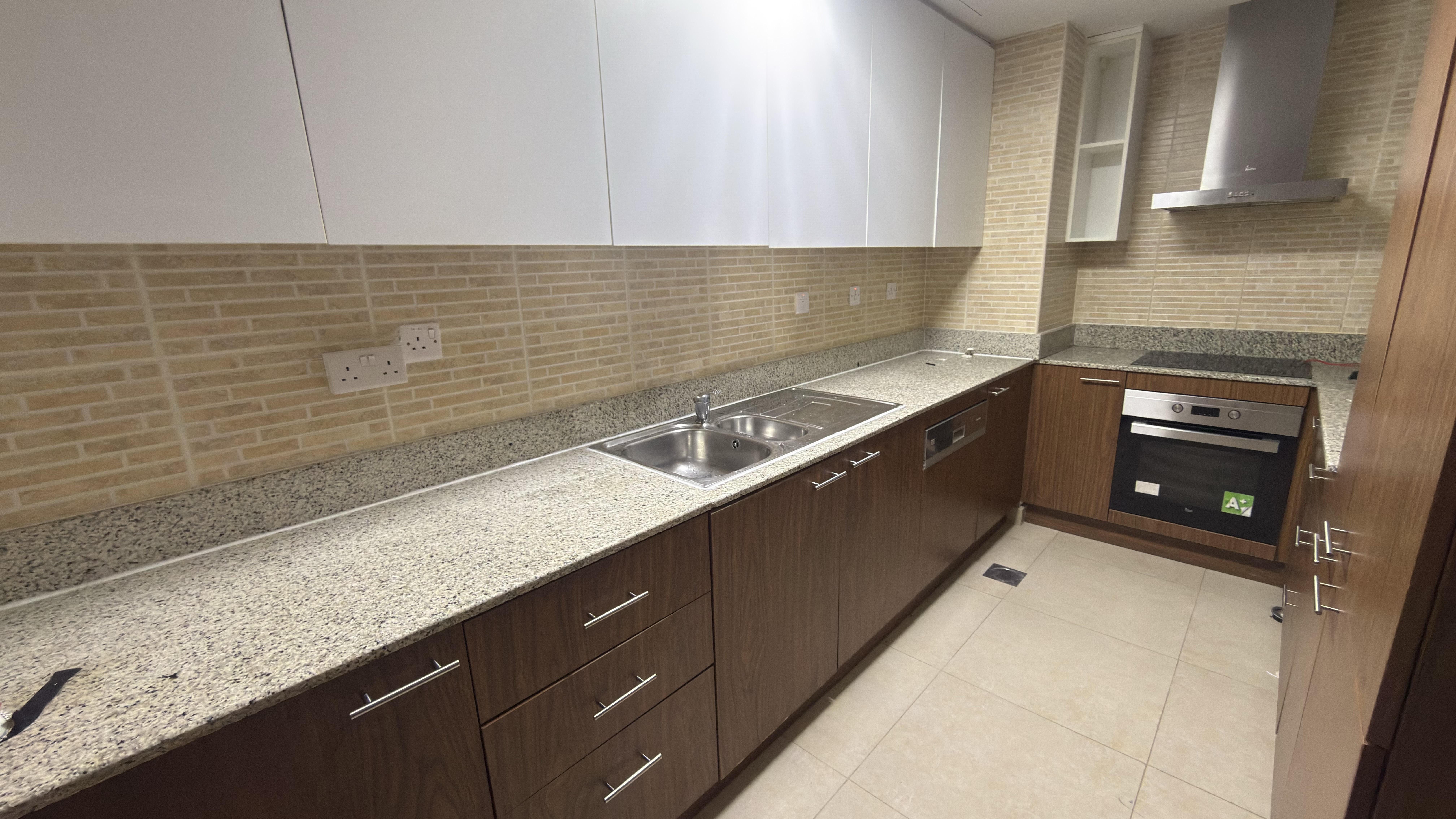 Free 1 Month 1BHK+Office+Balcony With Marina Views thumbnail 9