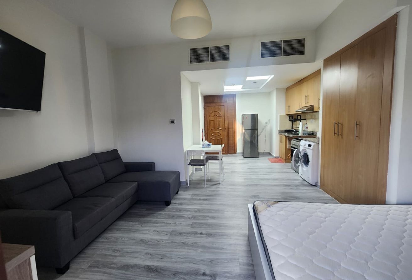 Bills Included | Furnished Studio | Foxhills