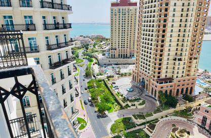 Apartment - 1 Bedroom - 2 Bathrooms for sale in Floresta Gardens - Floresta Gardens - The Pearl Island - Doha