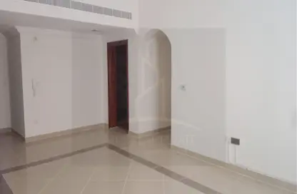 شقة - 2 غرف نوم - 2 حمامات للايجار في شارع نجمه - نجمة - الدوحة