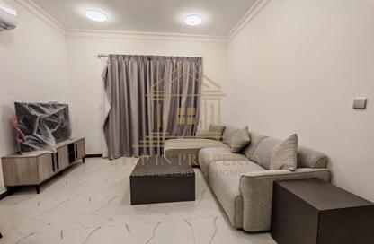 Apartment - 2 Bedrooms - 3 Bathrooms for rent in Al Sadd Road - Al Sadd - Doha