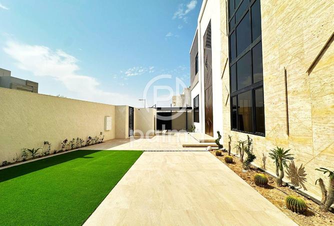 61005004 - Property Image 3