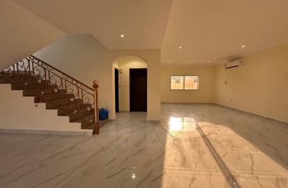 Villa - 4 - 4 for rent in Bu Hamour Street - Abu Hamour - Doha