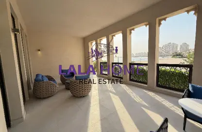 شقة - 2 غرف نوم - 4 حمامات للايجار في البلاج الأوسط - البلاج - جزيرة اللؤلؤة - الدوحة