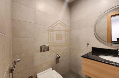 Apartment - 3 Bedrooms - 5 Bathrooms for rent in Viva West - Viva Bahriyah - The Pearl Island - Doha
