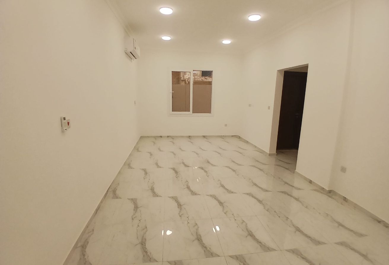 2 BR Apartment with Covered Parking