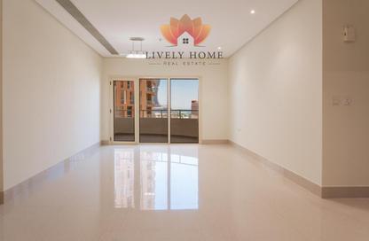 Apartment - 2 - 2 for rent in Marina Tower 21 - Marina District - Lusail