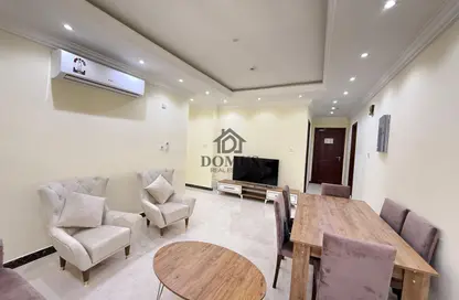 شقة - 2 غرف نوم - 2 حمامات للايجار في شارع ثابت بن زايد - المنصورة - الدوحة