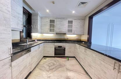 Apartment - 2 Bedrooms - 3 Bathrooms for rent in East Porto Drive - Porto Arabia - The Pearl Island - Doha