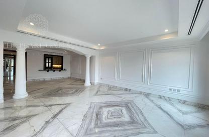 Apartment - 2 Bedrooms - 3 Bathrooms for rent in East Porto Drive - Porto Arabia - The Pearl Island - Doha