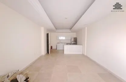 Apartment - 2 Bedrooms - 2 Bathrooms for rent in Bin Omran 46 - Fereej Bin Omran - Doha