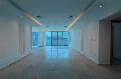 Apartment - 3 Bedrooms - 5 Bathrooms for rent in Zig Zag Tower B - Zig Zag Towers - West Bay - Doha