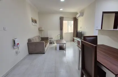 Apartment - 1 Bedroom - 1 Bathroom for rent in Umm Ghwailina Comm - Umm Ghuwalina - Umm Ghuwailina - Doha