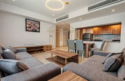 Apartment - 3 Bedrooms - 4 Bathrooms for rent in Al Morouj Inn Hotel - Corniche Road - Corniche Road - Doha