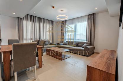 Apartment - 3 Bedrooms - 4 Bathrooms for rent in Al Morouj Inn Hotel - Corniche Road - Corniche Road - Doha