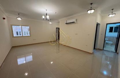 Apartment - 2 - 3 for rent in Al Mansoura - Doha